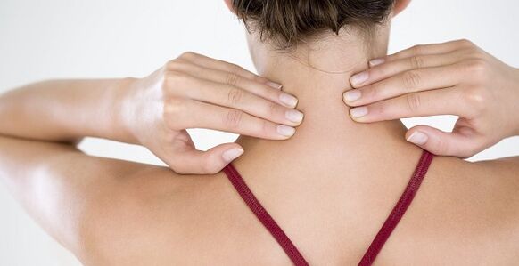 kakla sāpes osteohondrozes dēļ